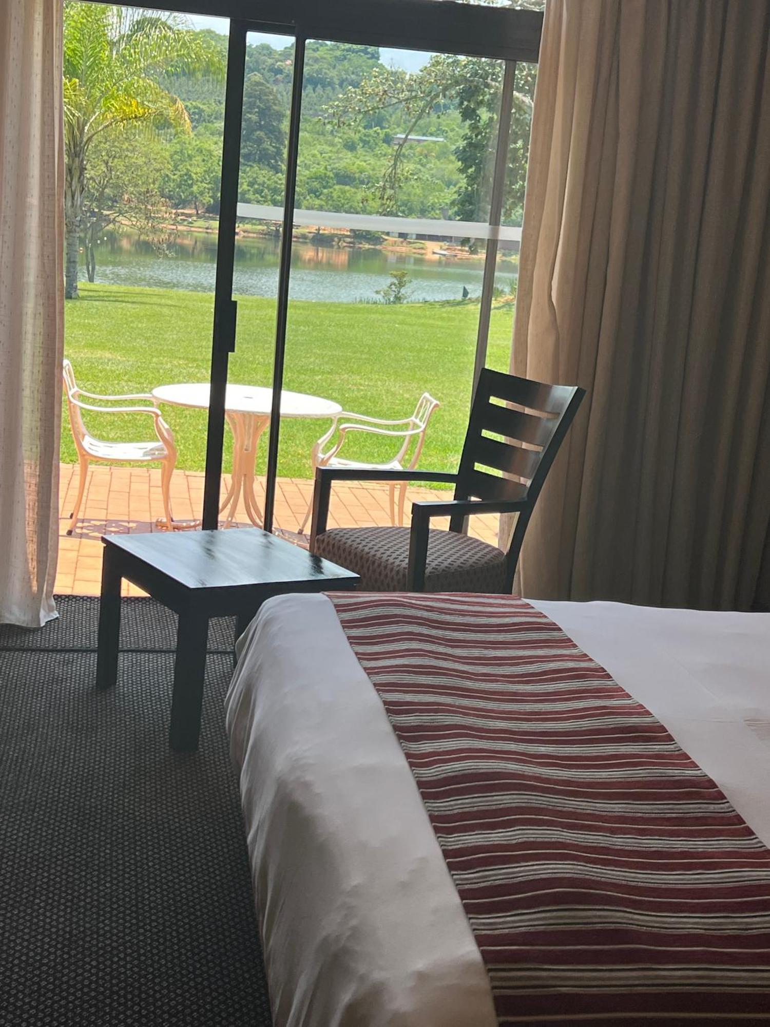 African Sky Hotels - Pine Lake Inn White River Zewnętrze zdjęcie