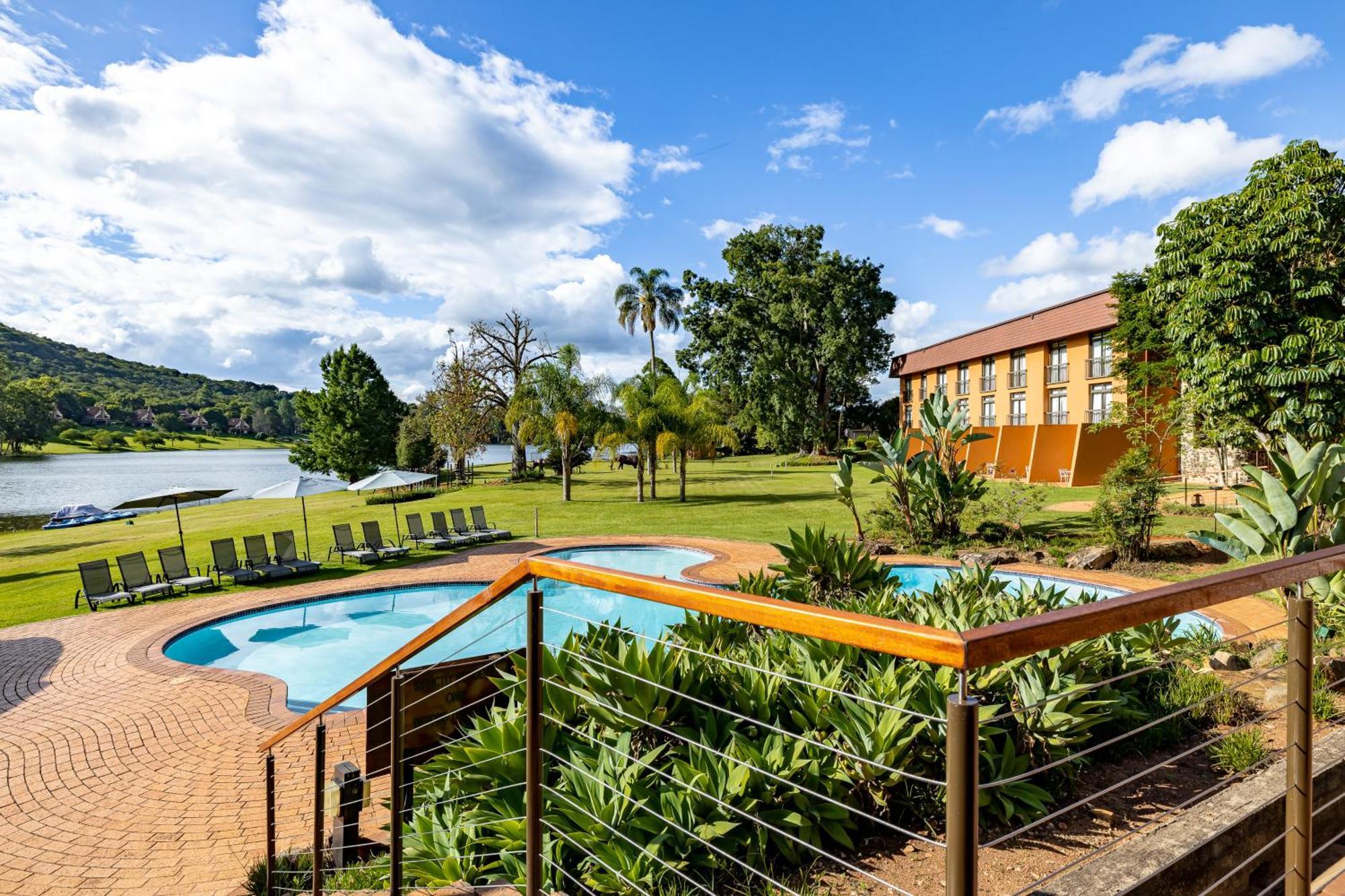 African Sky Hotels - Pine Lake Inn White River Zewnętrze zdjęcie
